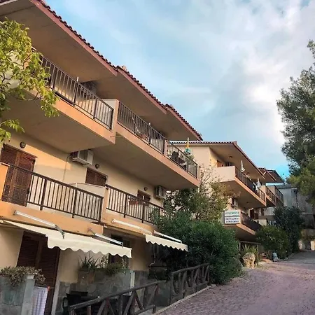 Sarizas Apartment Siviri